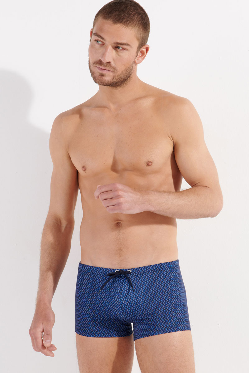 Hom zwemboxer Morny blauw print